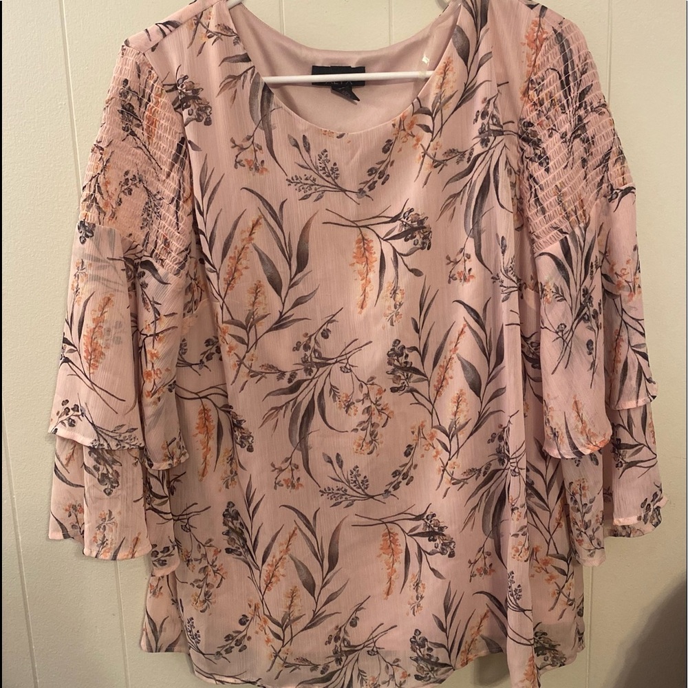 Super cute blouse